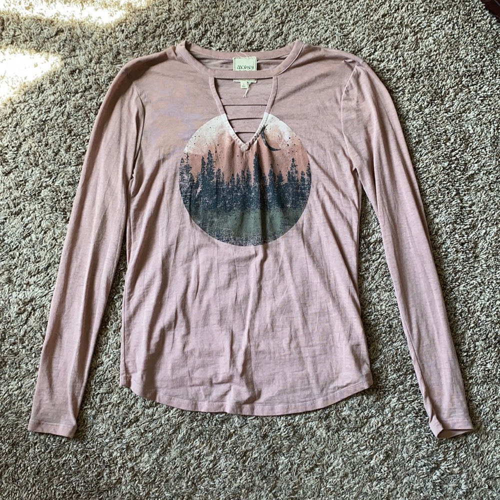 Graphic long sleeve